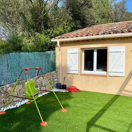 Appartement Studio avec une belle terrace Pour les amoureux à Carcès Extérieur photo