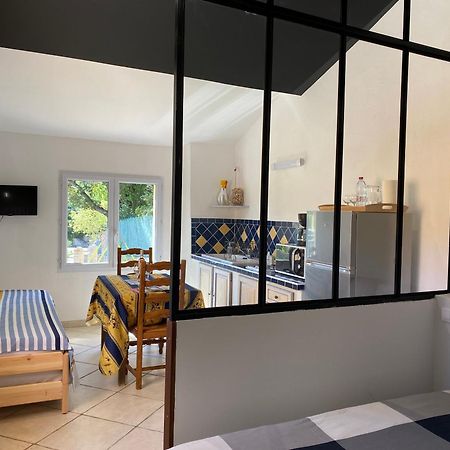 Appartement Studio avec une belle terrace Pour les amoureux à Carcès Extérieur photo