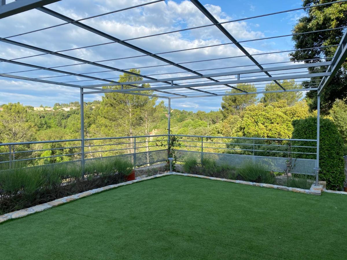 Appartement Studio avec une belle terrace Pour les amoureux à Carcès Extérieur photo