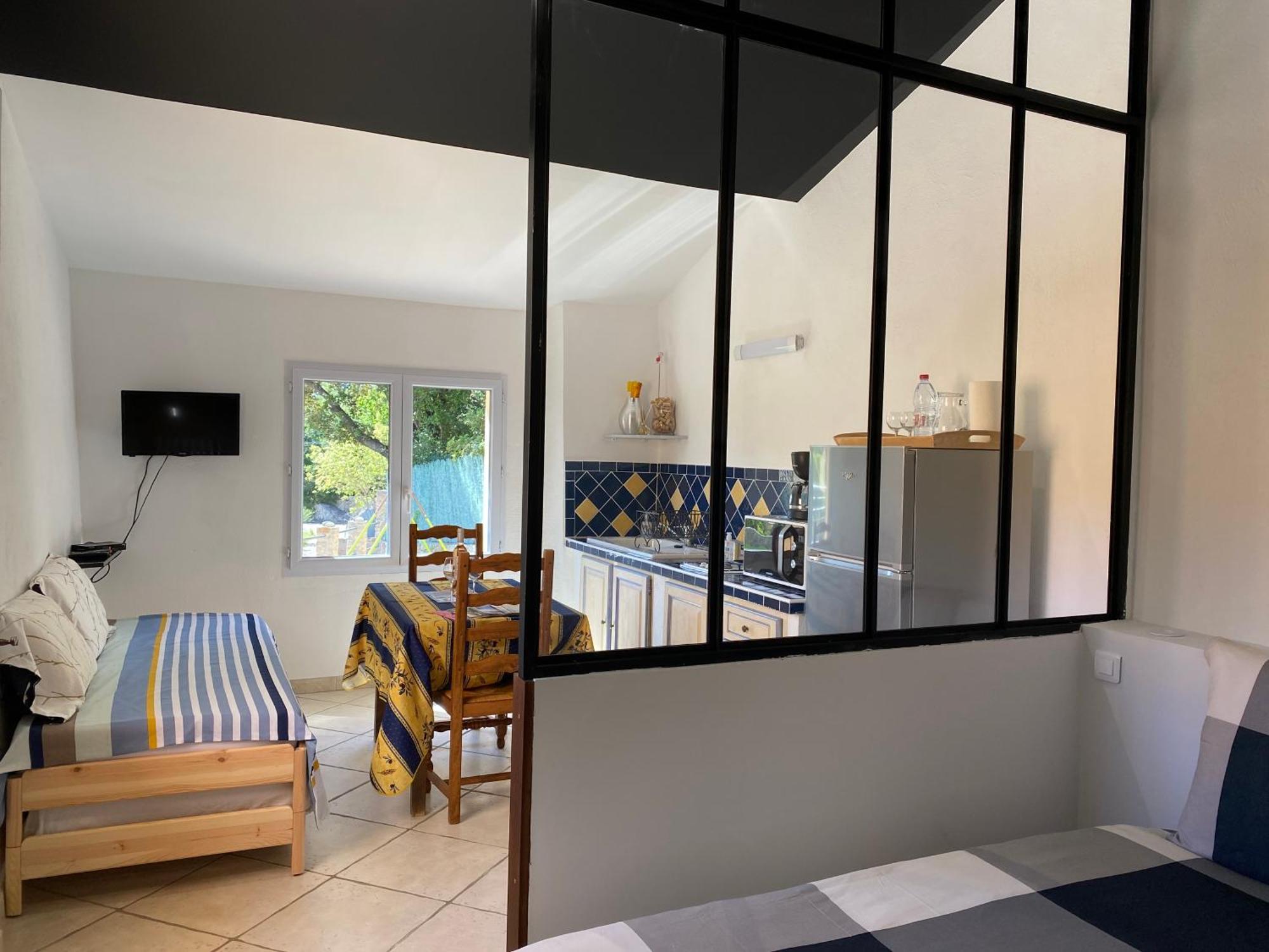 Appartement Studio avec une belle terrace Pour les amoureux à Carcès Extérieur photo